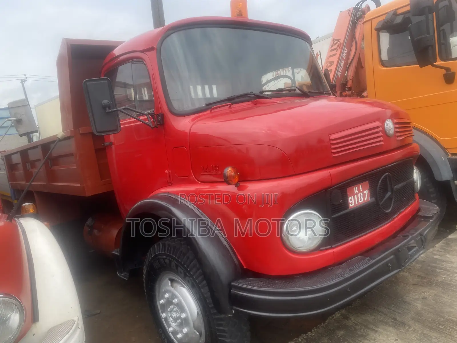 1413 Mercedes Benz Dump Truck