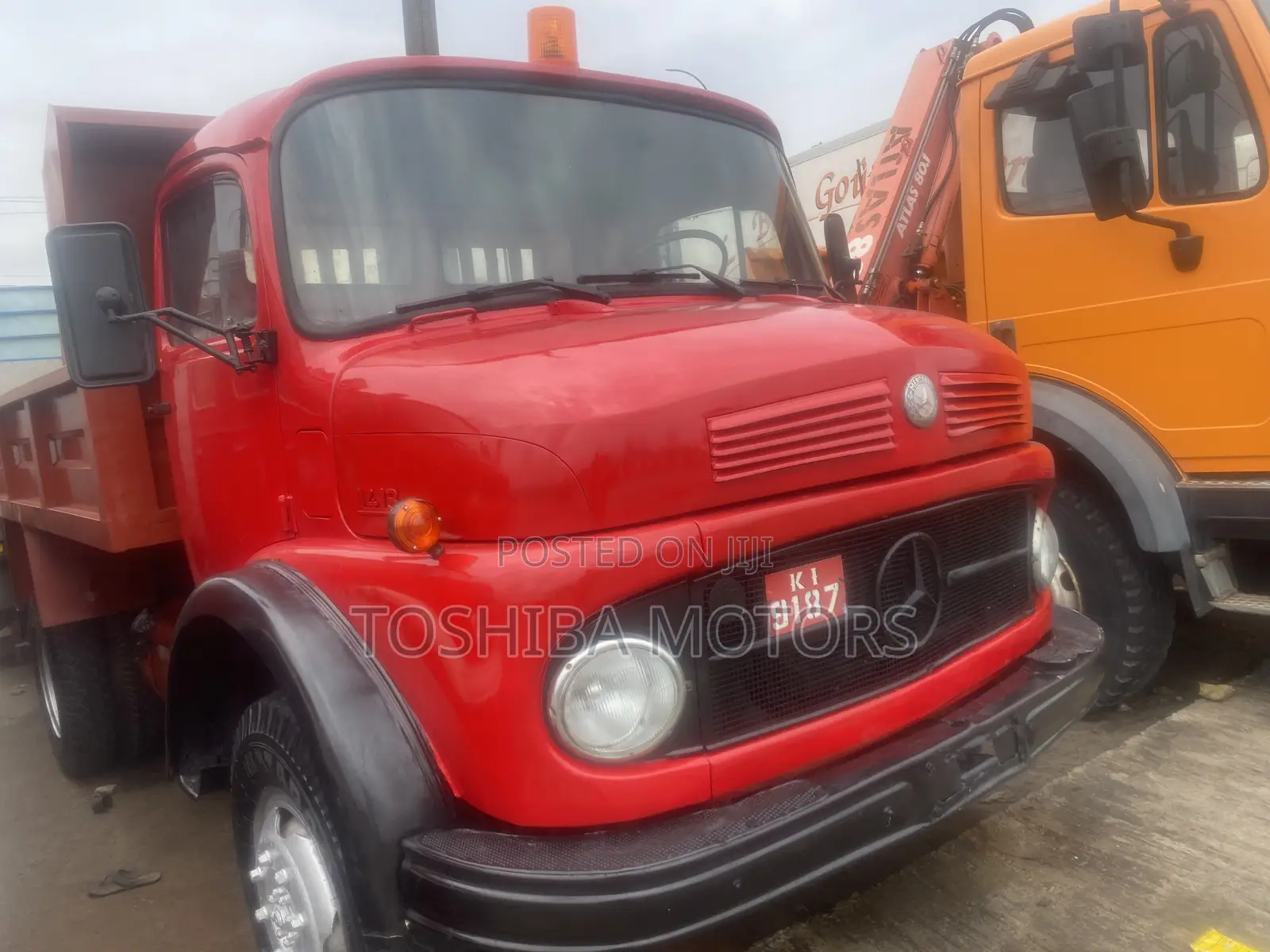 1413 Mercedes Benz Dump Truck