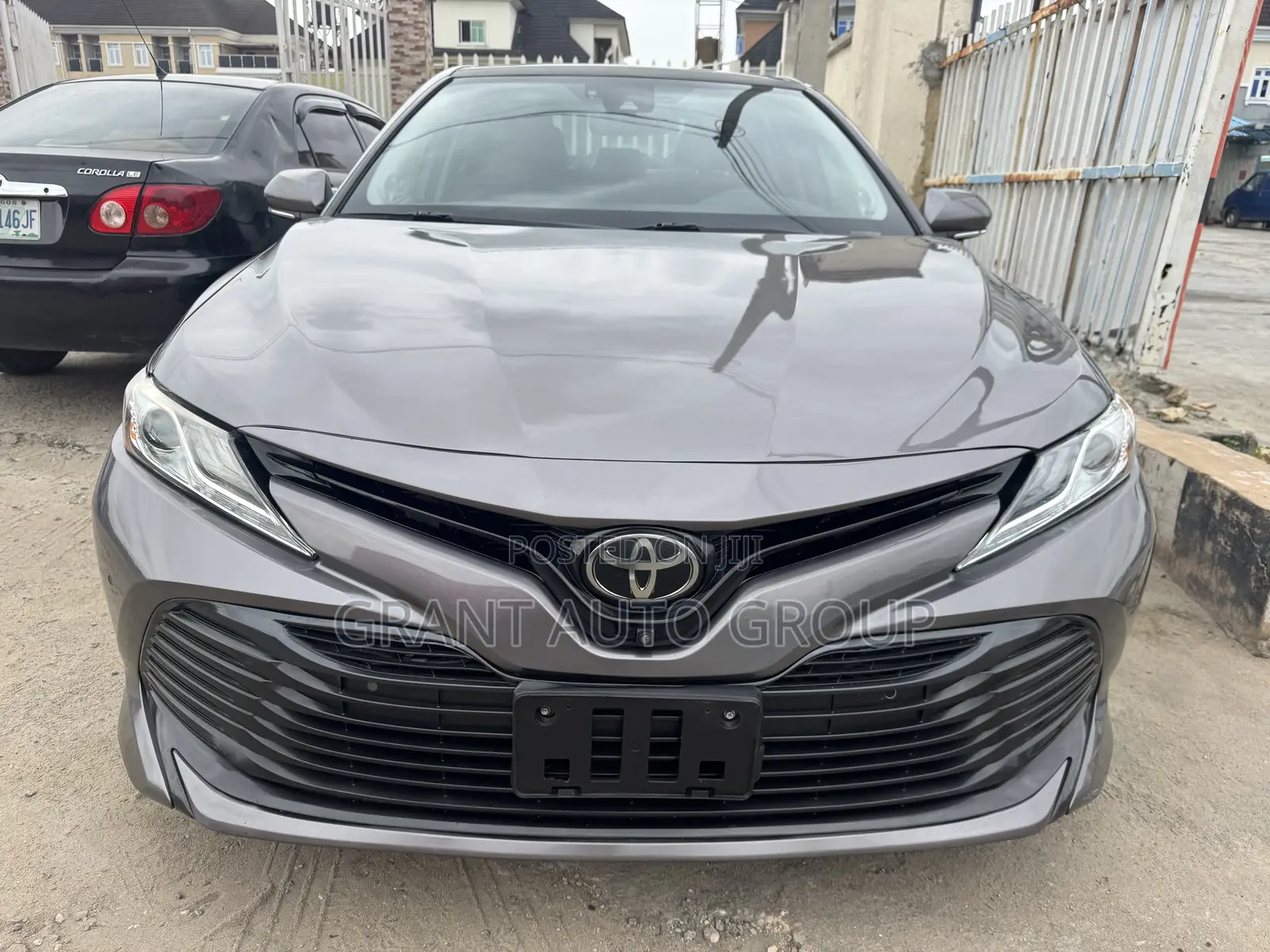 Toyota Camry XLE V6 FWD (3.5L 6cyl 8AM) 2018 Gray