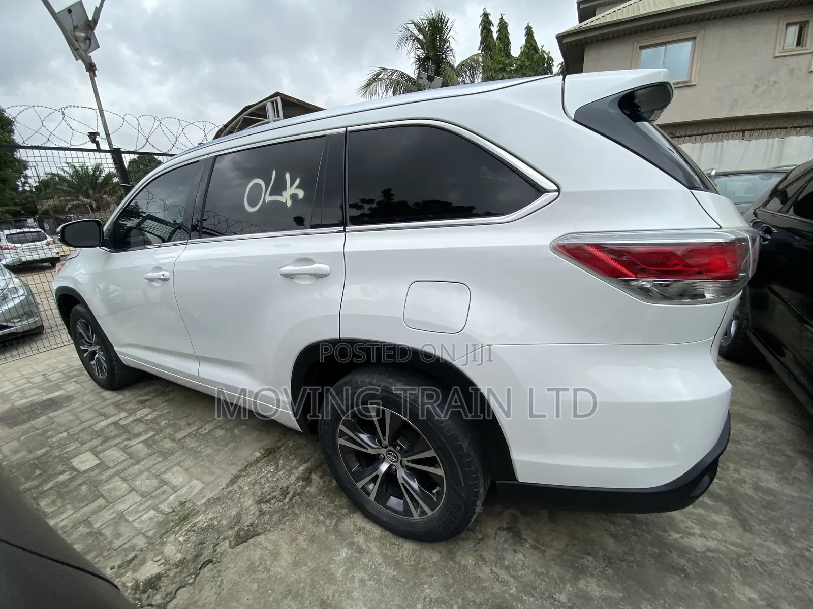 Toyota Highlander LE 4x2 (2.7L 4cyl 6A) 2016 White