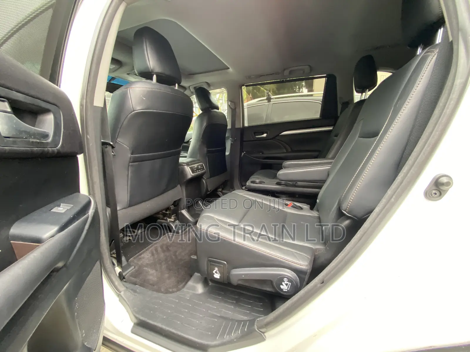 Toyota Highlander LE 4x2 (2.7L 4cyl 6A) 2016 White