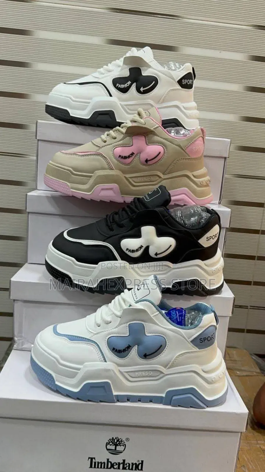 Luxury Unisex Sneakers (Available Sizes: 38 _ 42)