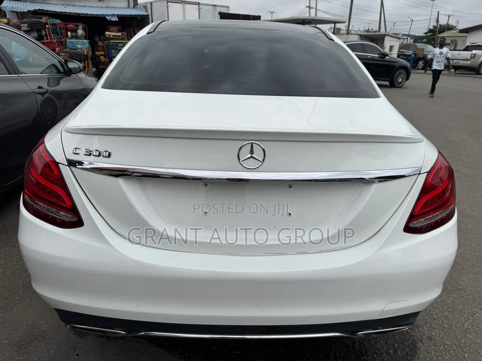 Mercedes-Benz C300 Luxury 4dr AWD 4Matic Sedan (2.0L 4cyl 7A) 2015 White