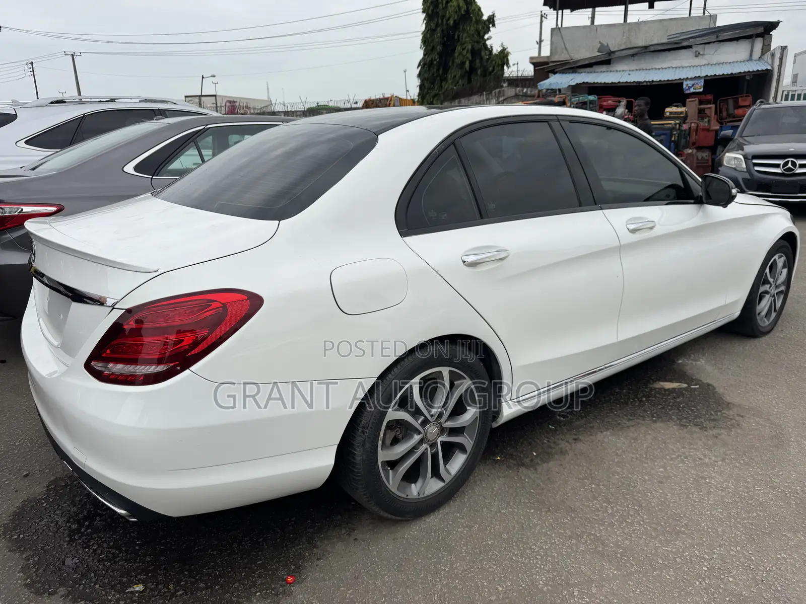 Mercedes-Benz C300 Luxury 4dr AWD 4Matic Sedan (2.0L 4cyl 7A) 2015 White
