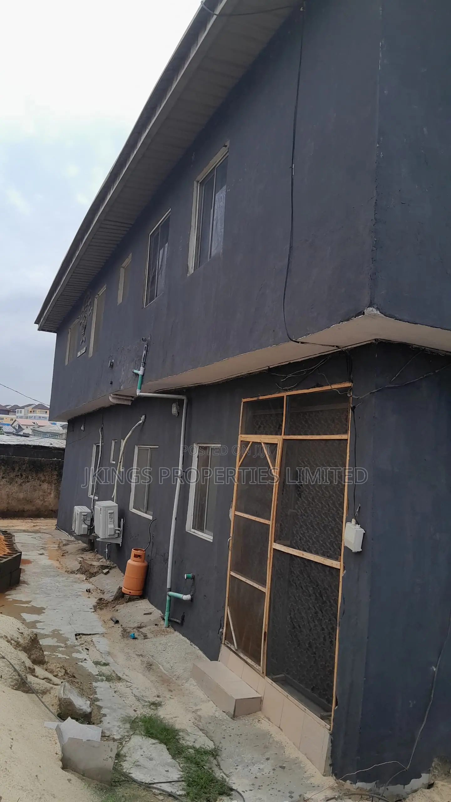 3bdrm Block of Flats in Jkings Properties, Allen Avenue for sale