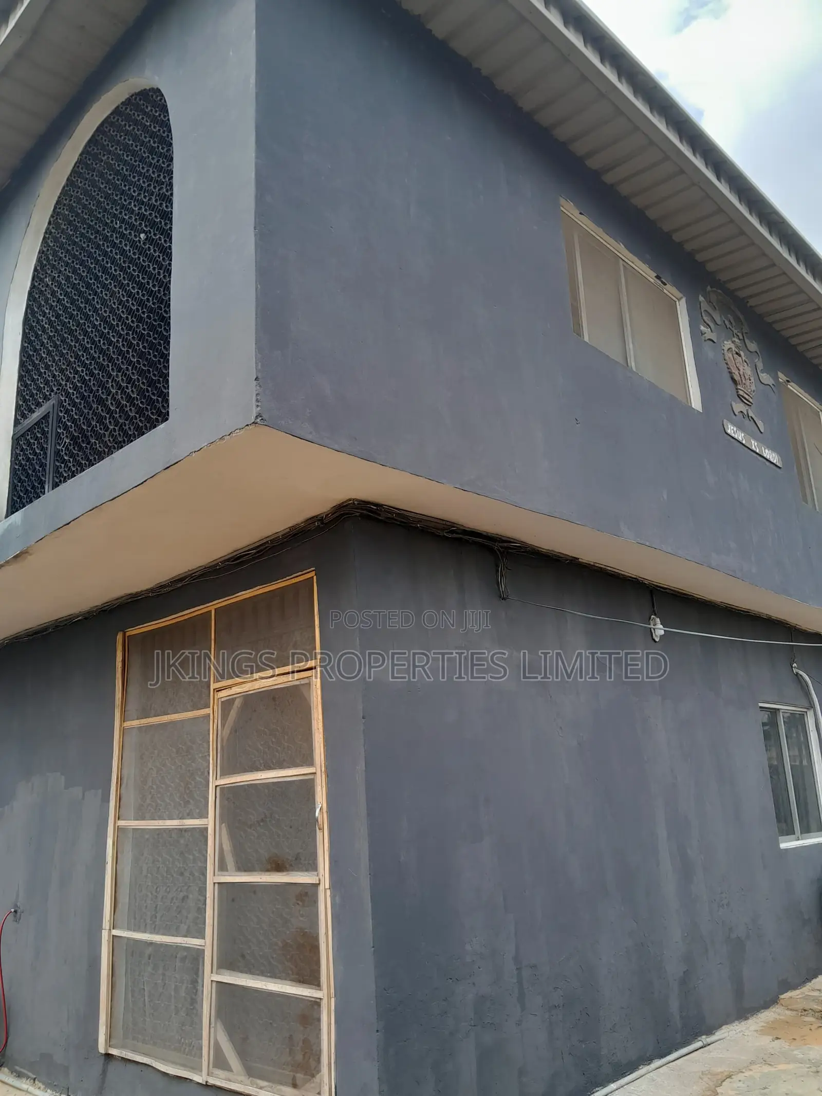 3bdrm Block of Flats in Jkings Properties, Allen Avenue for sale