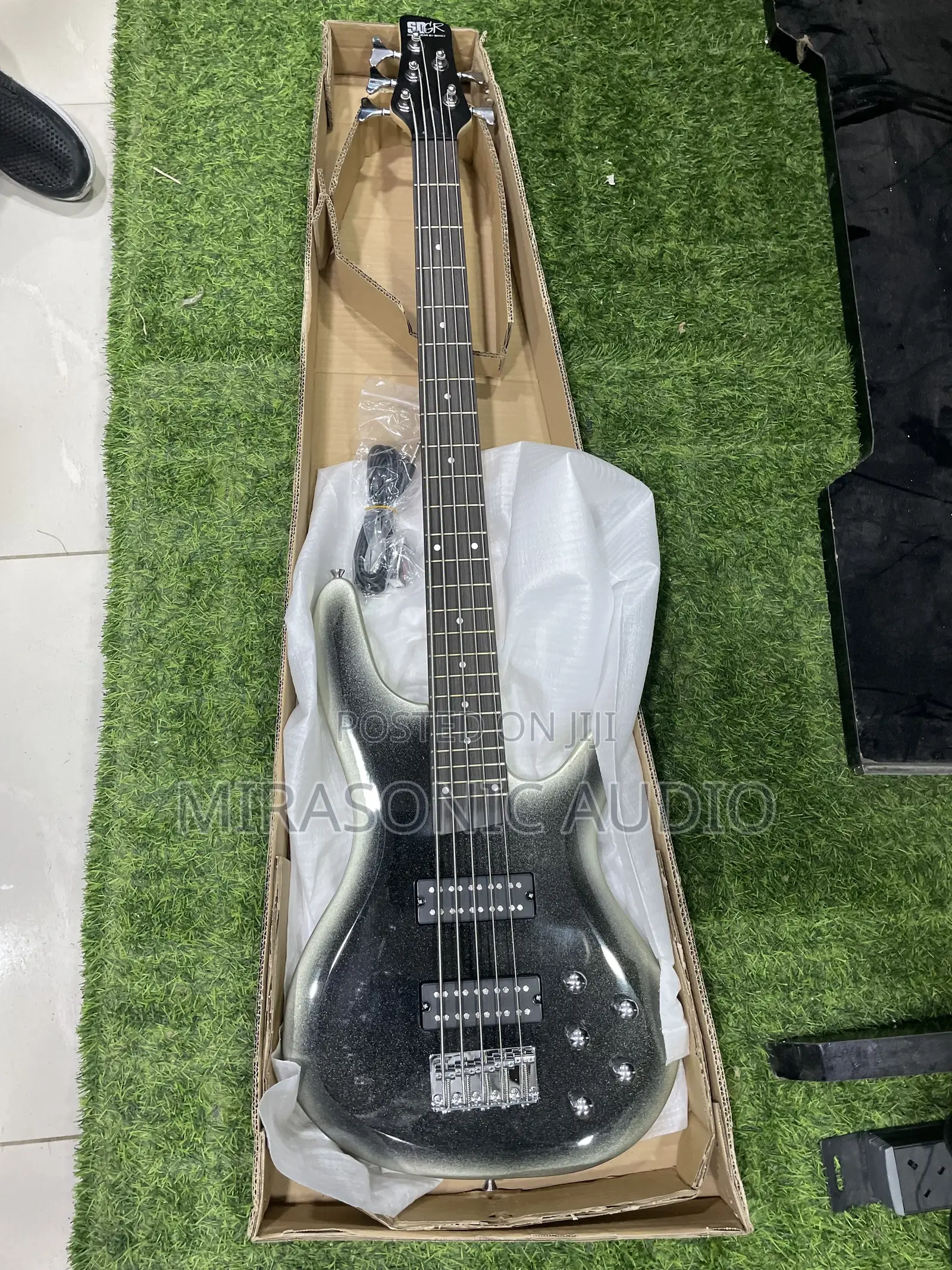 Sound Gear by Ibanez 5 Strings Active Bass Guitar