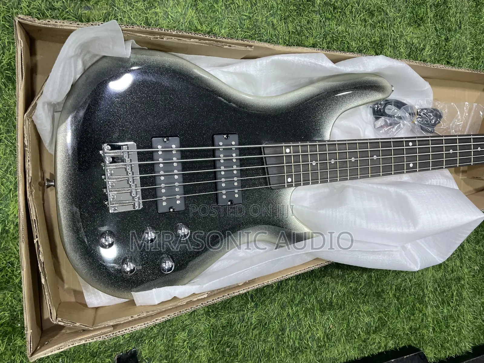 Sound Gear by Ibanez 5 Strings Active Bass Guitar