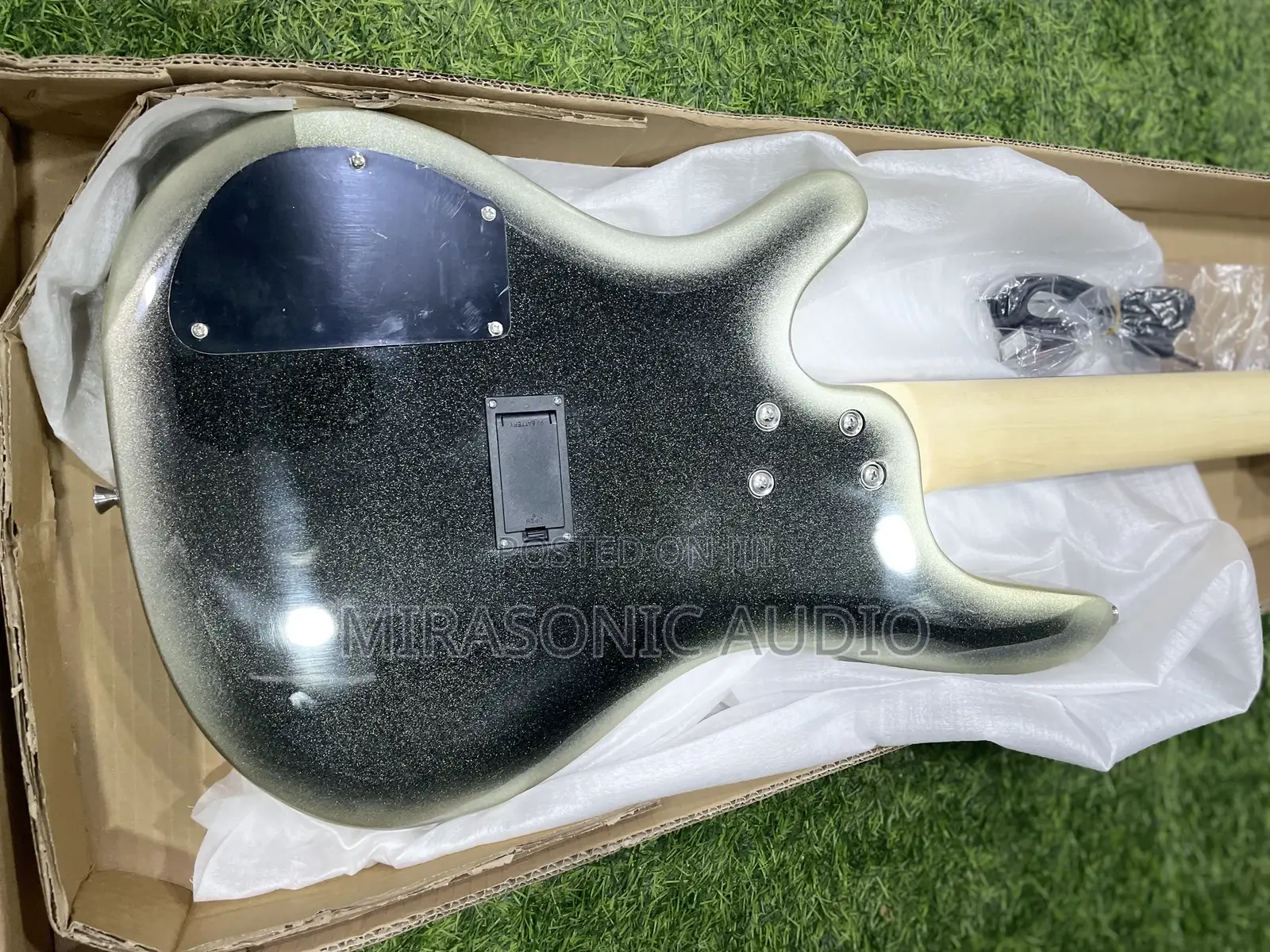 Sound Gear by Ibanez 5 Strings Active Bass Guitar