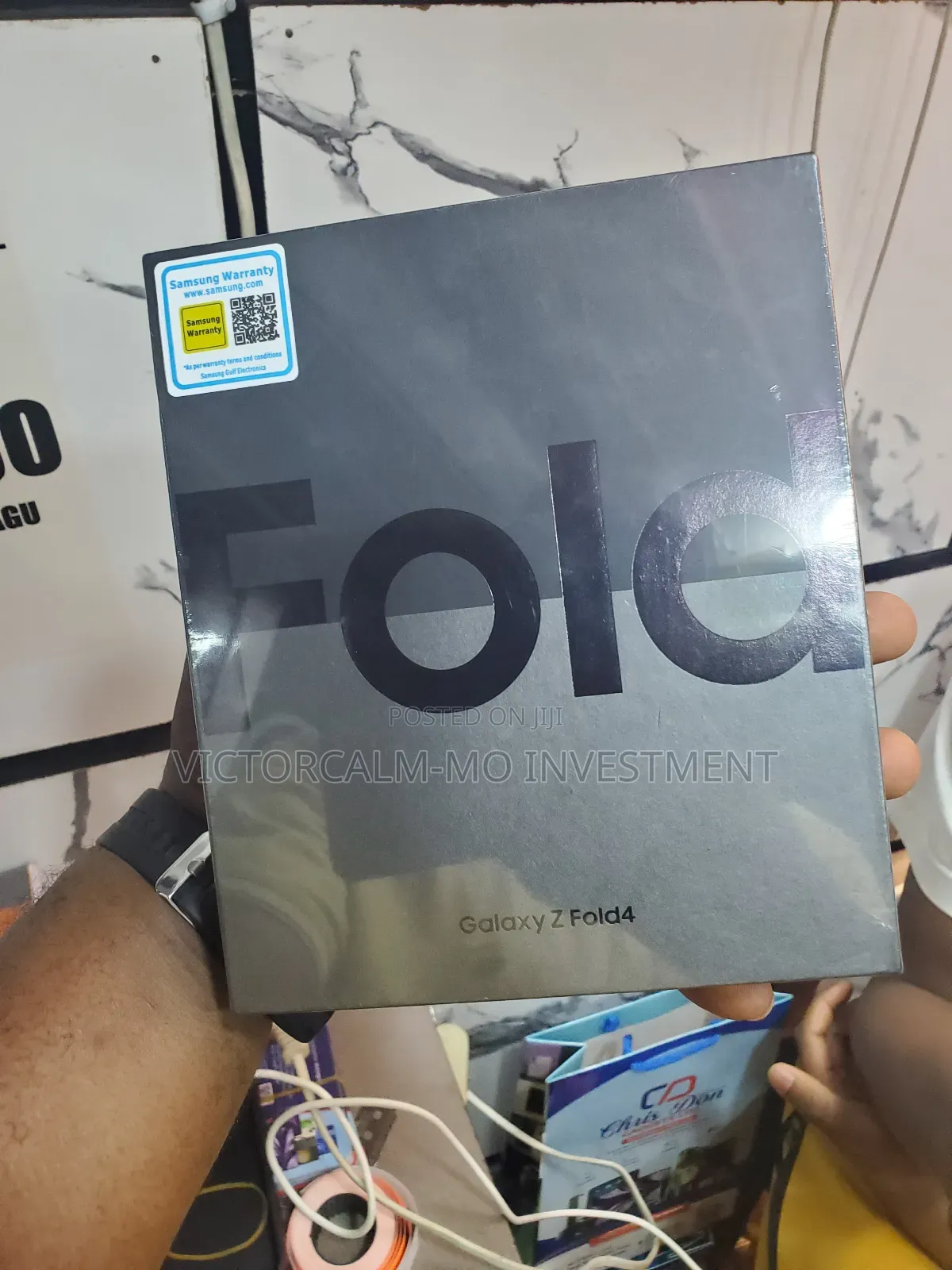 New Samsung Galaxy Z Fold4 512 GB Gold