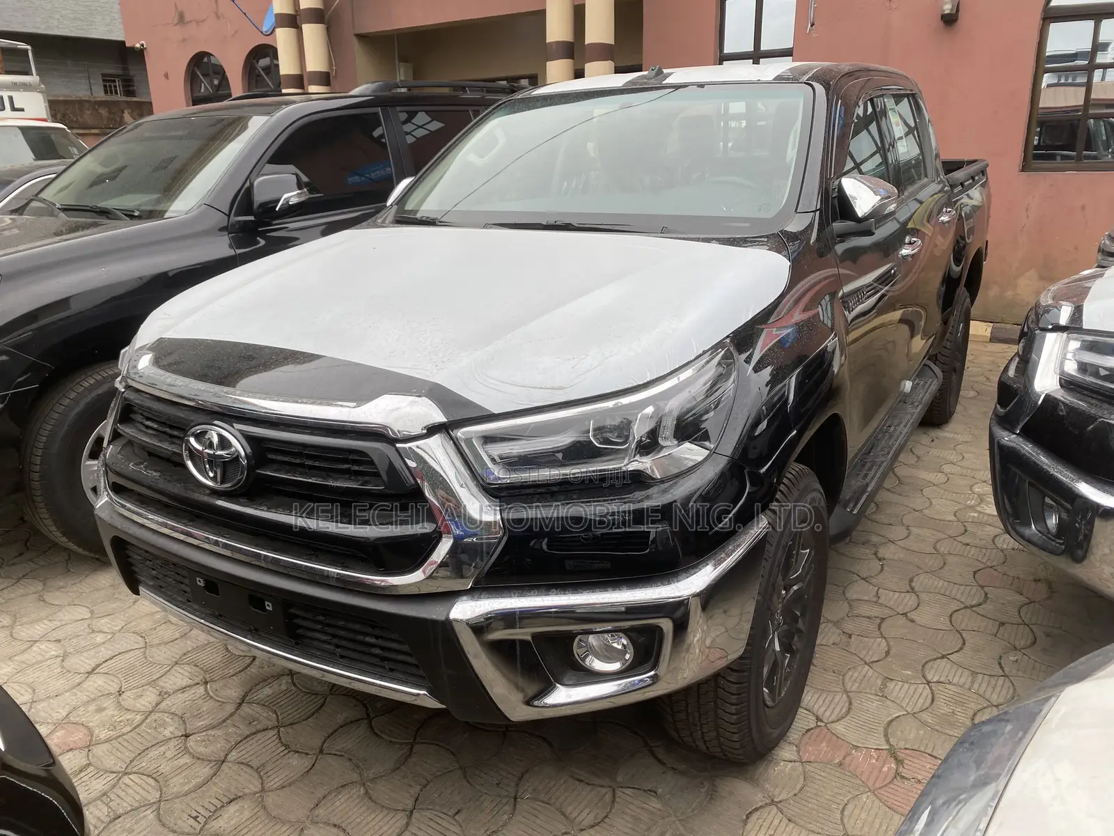 New Toyota Hilux 2025 Black