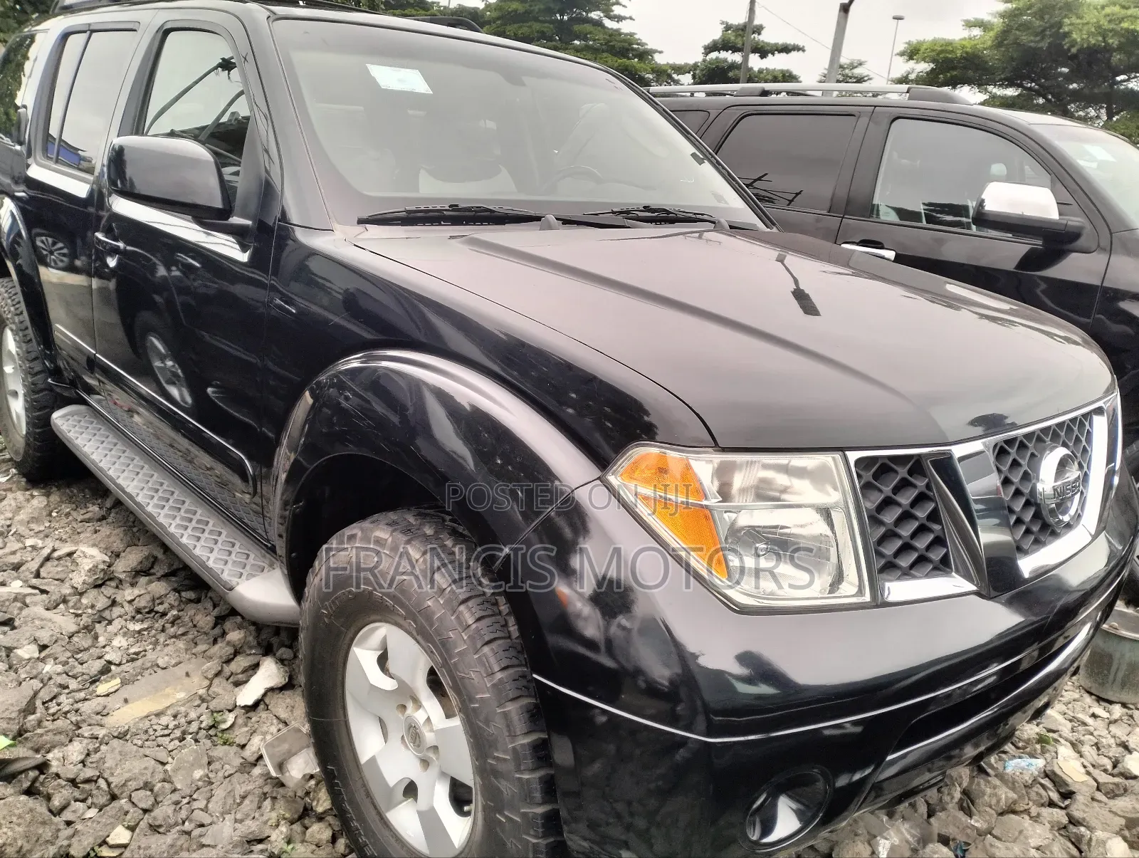 Nissan Pathfinder SE 4x4 2006 Black