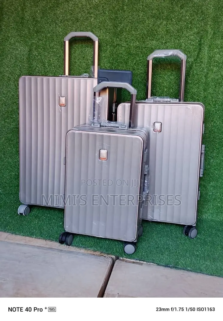 Little Look Big Style Premium Luggage Set