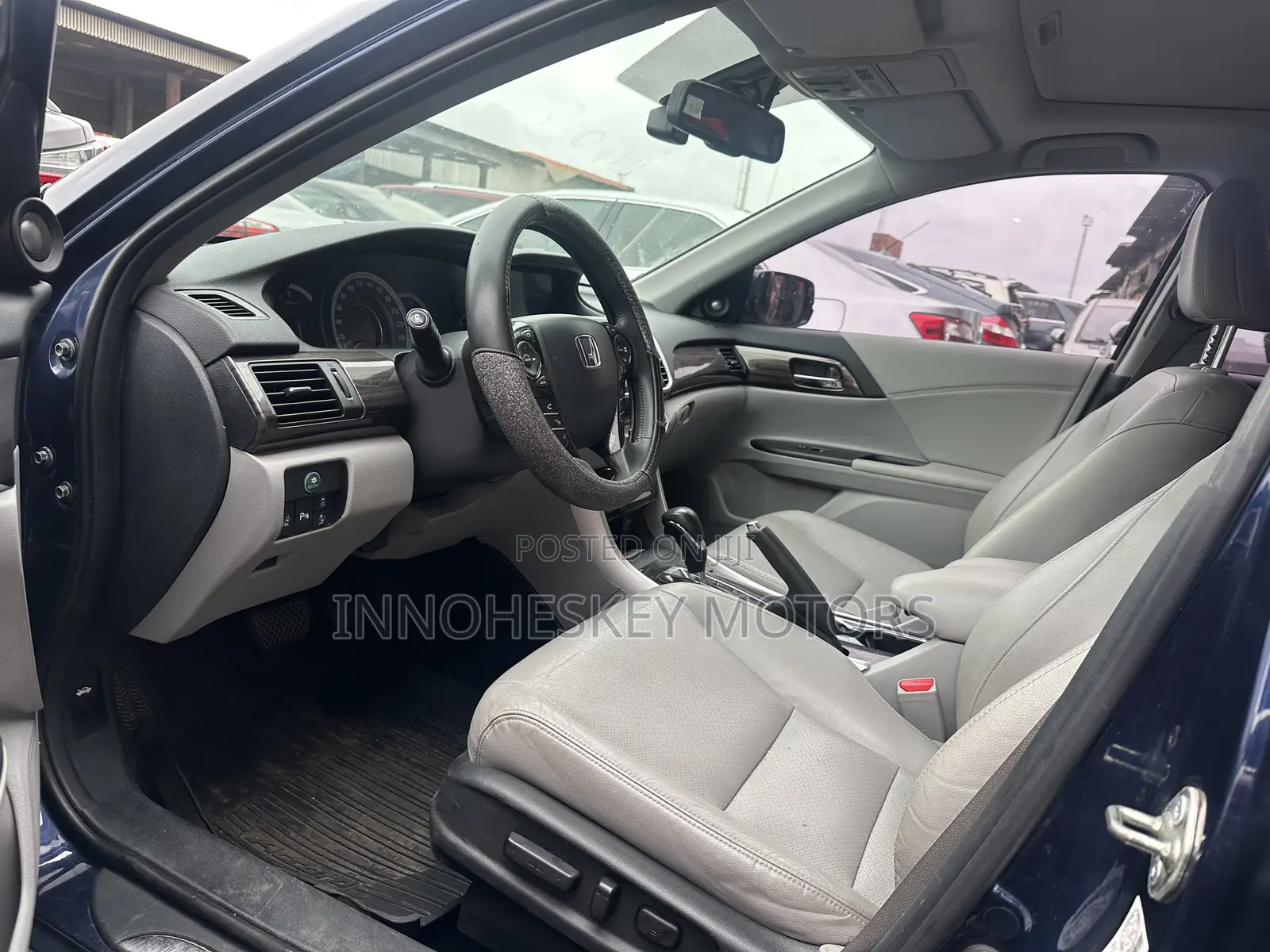 Honda Accord Touring 4dr Sedan FWD (3.5L 6cyl 6A) 2016 Blue