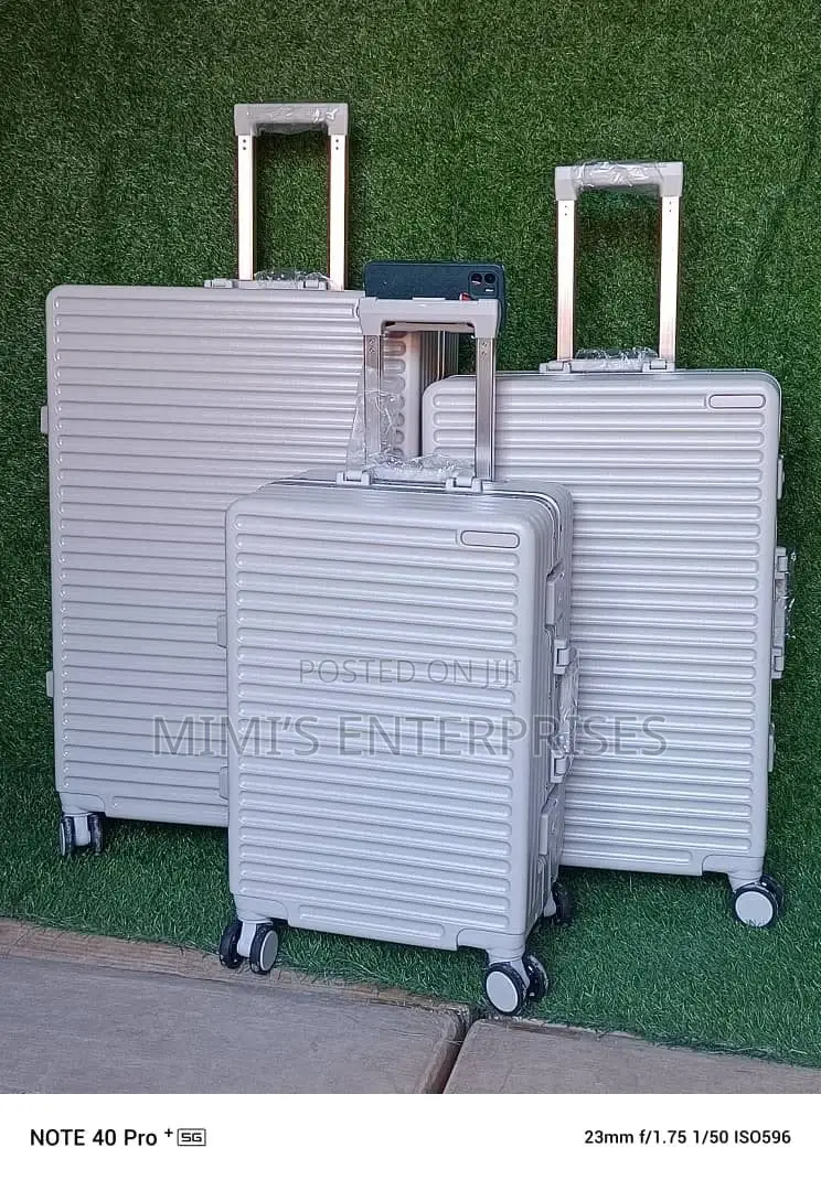 Get Ready to Shine With Our Beautiful Luggage Set