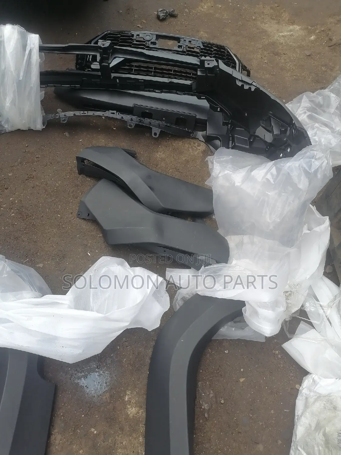 Fender Chrome or Padded Hilux 2024 Gr Face