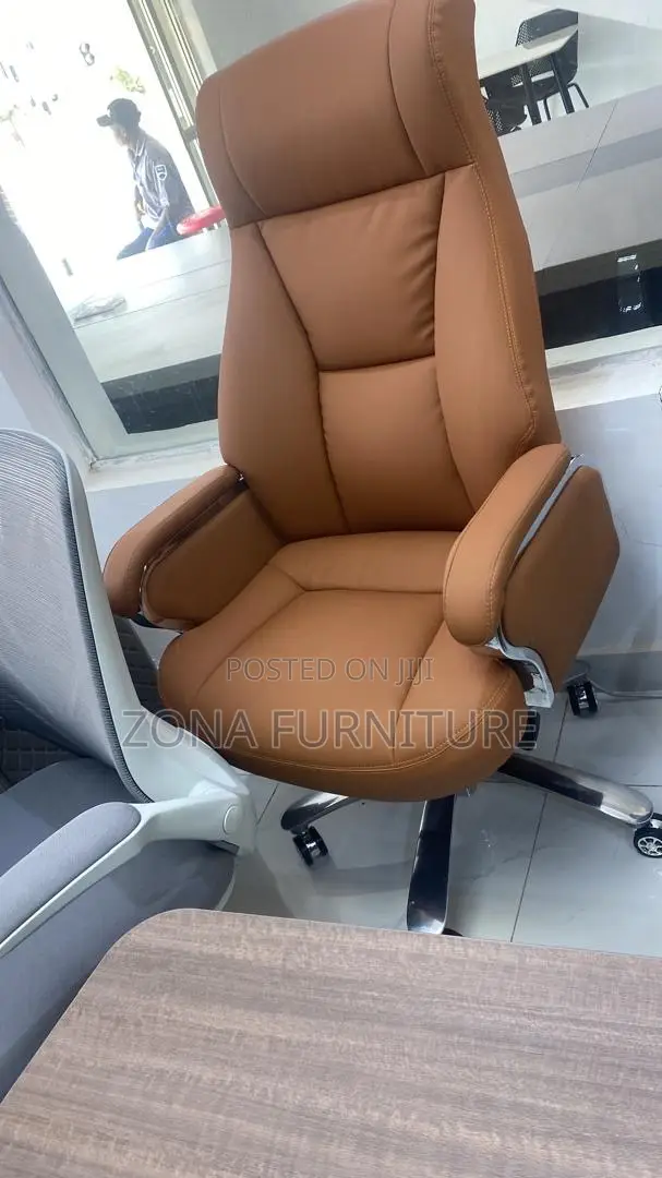 High Quality Foreign Design Executive Office Swivel Chairs