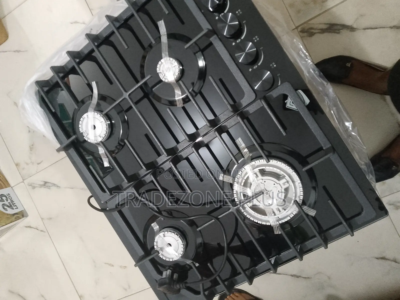 Homestar Mg‐4605 Compact Built-in 4 Burner Cooktop