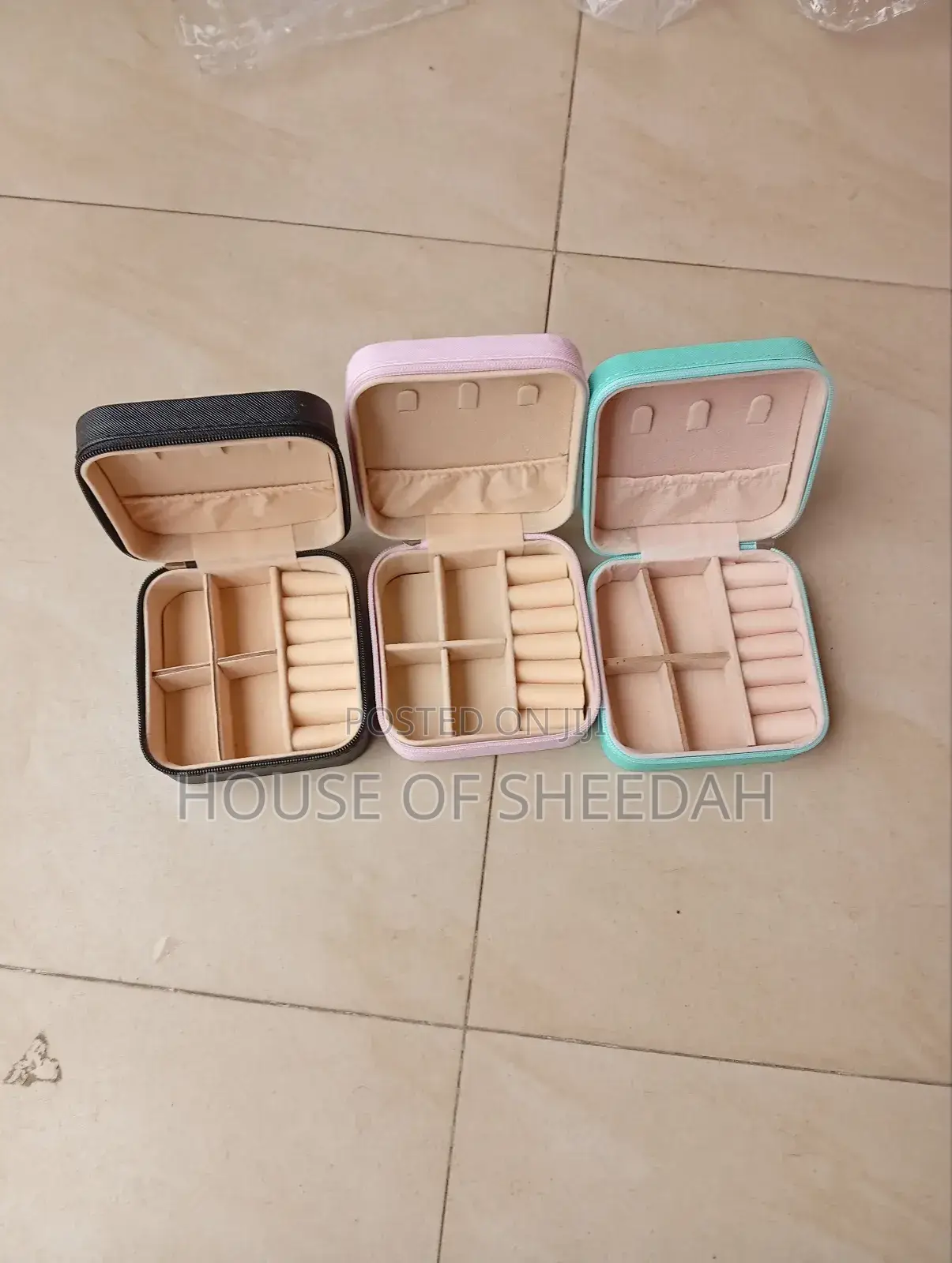Portable Jewelry Mini Box- Gift Jewelry Organizer