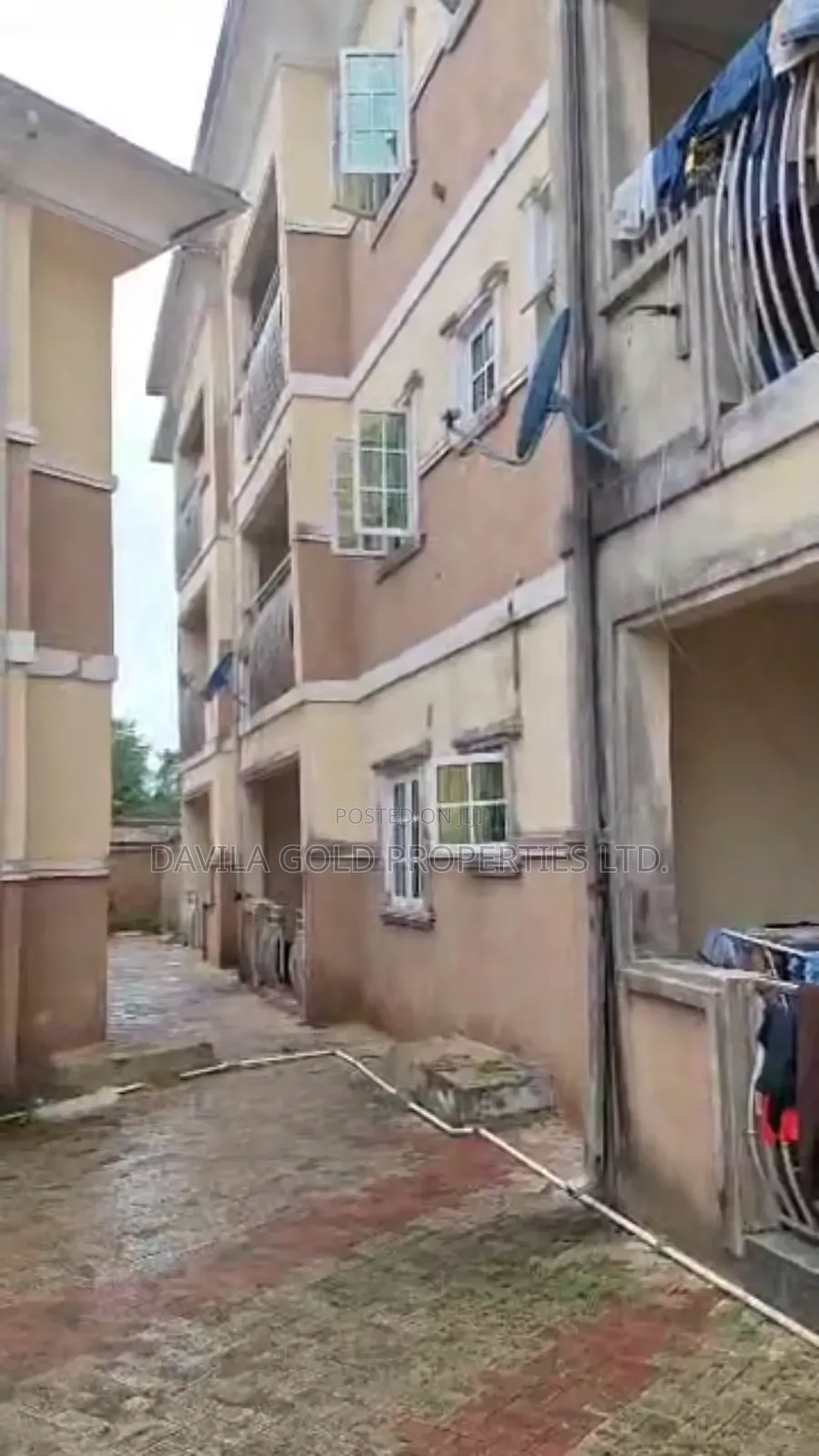 20bdrm Apartment in Benin City for sale
