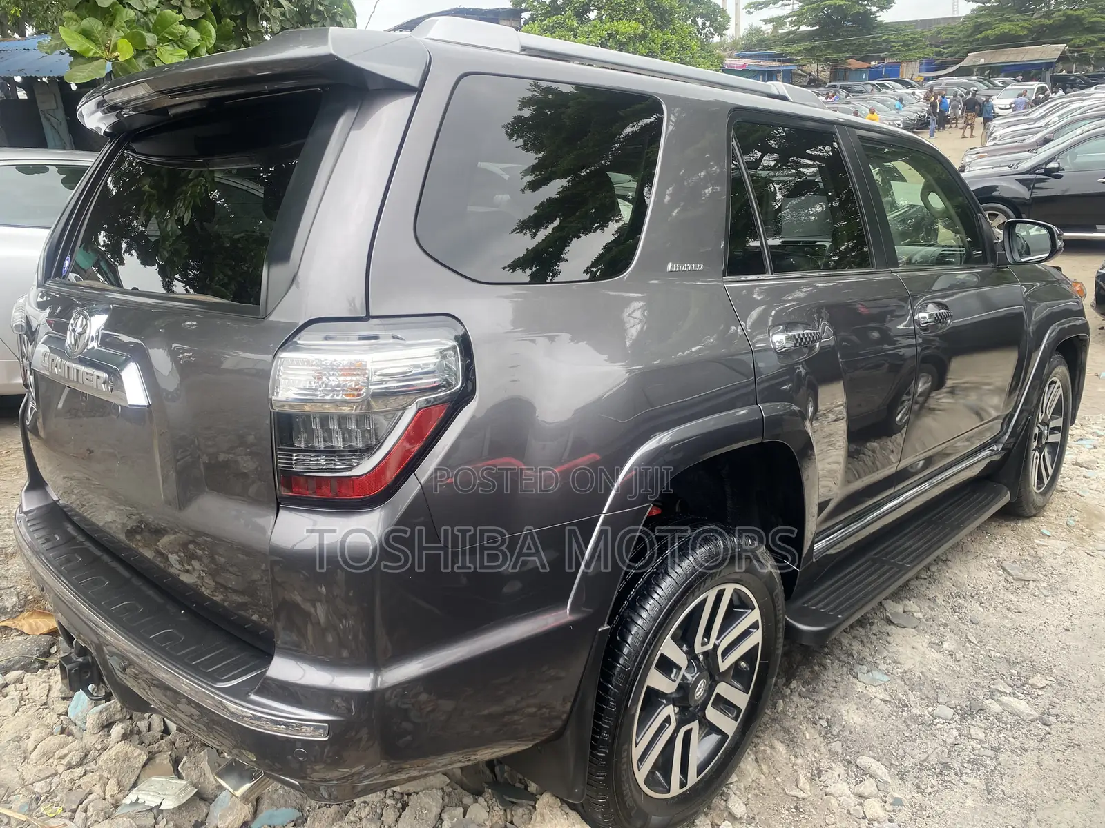 Toyota 4-Runner Limited 4dr SUV 4WD (4.0L 6cyl 5A) 2015 Gray