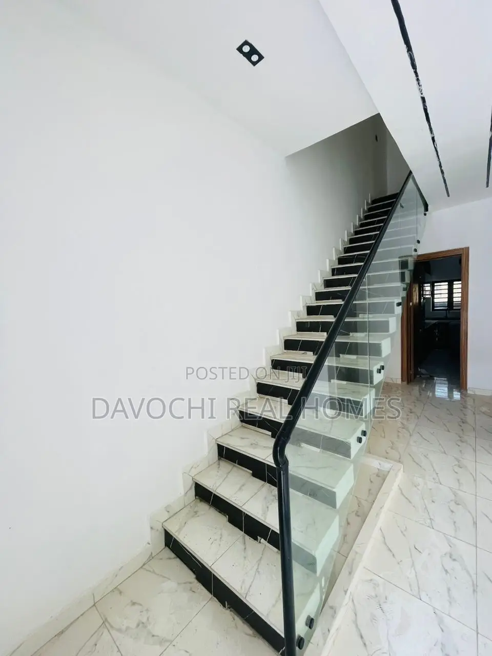 4bdrm Duplex in Ikota Villa for rent