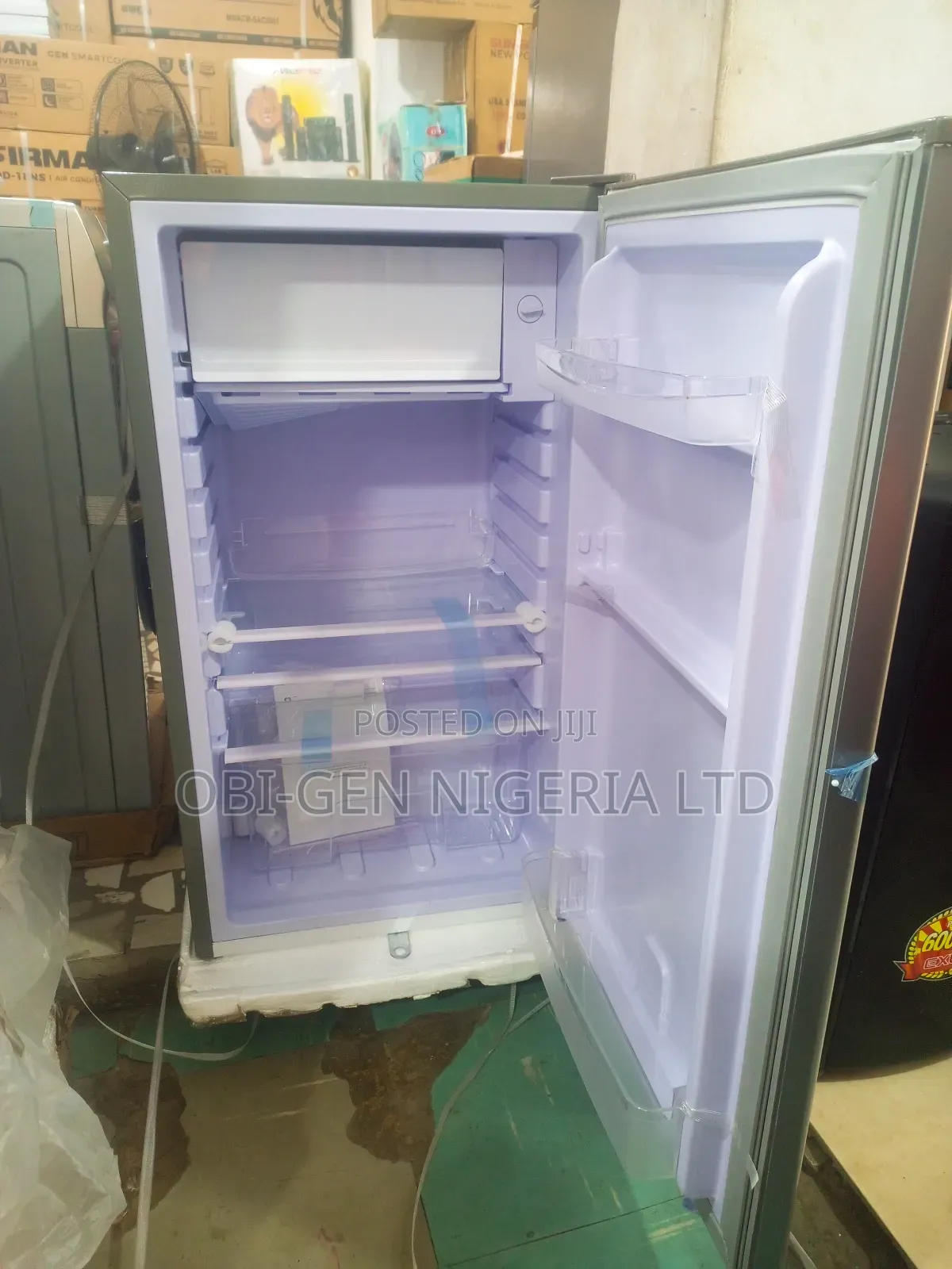 Snowsea Bc128 Singledoor Tabletop Refrigerator 100liters Set