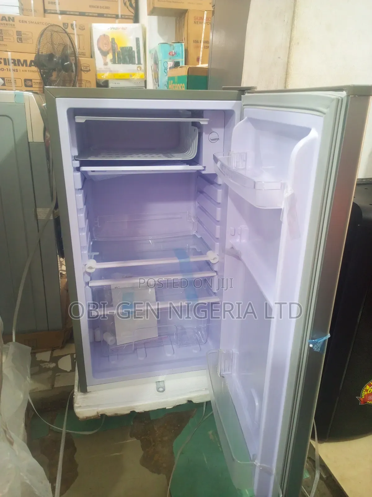 Snowsea Bc128 Singledoor Tabletop Refrigerator 100liters Set