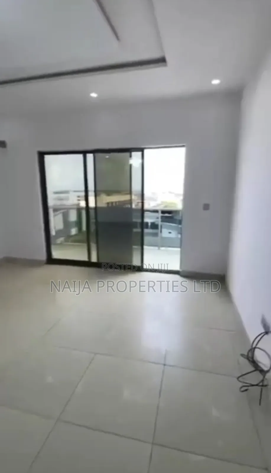 4bdrm Penthouse in Ikate, Lekki for sale