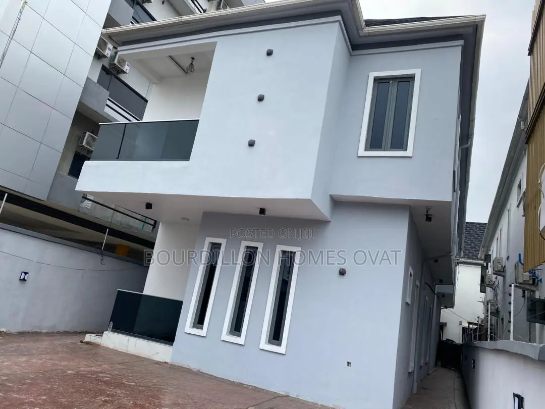 5bdrm Duplex in Ikate for sale
