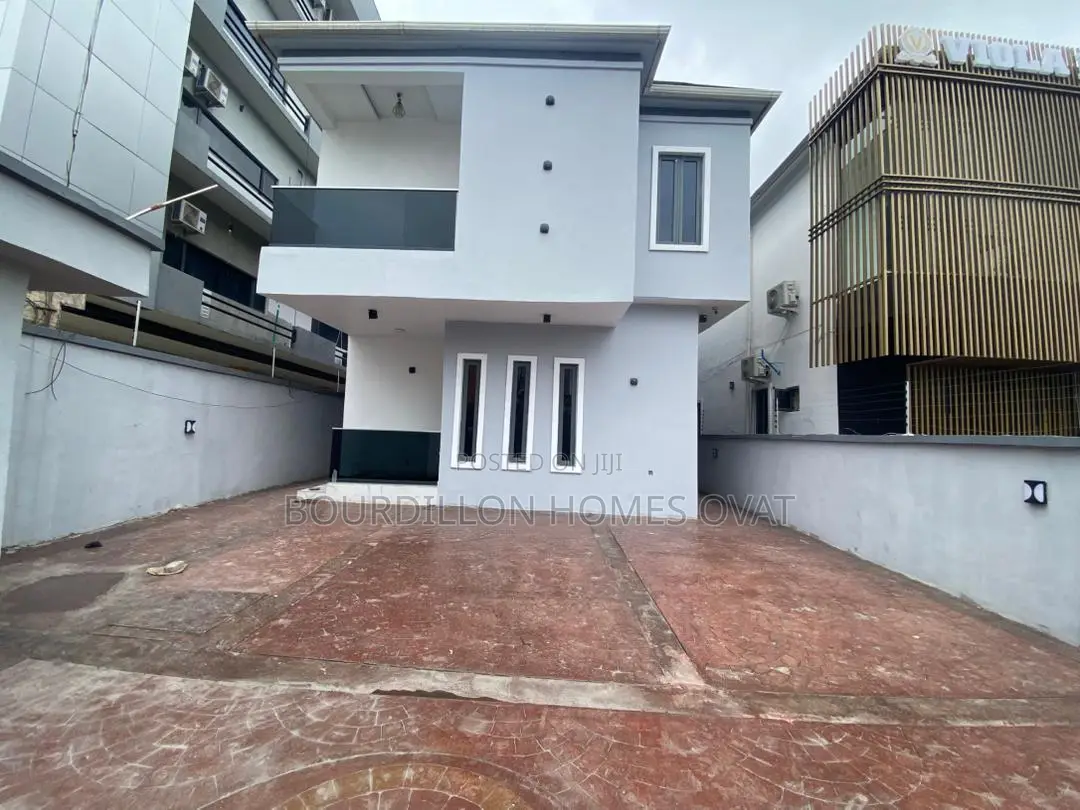 5bdrm Duplex in Ikate for sale