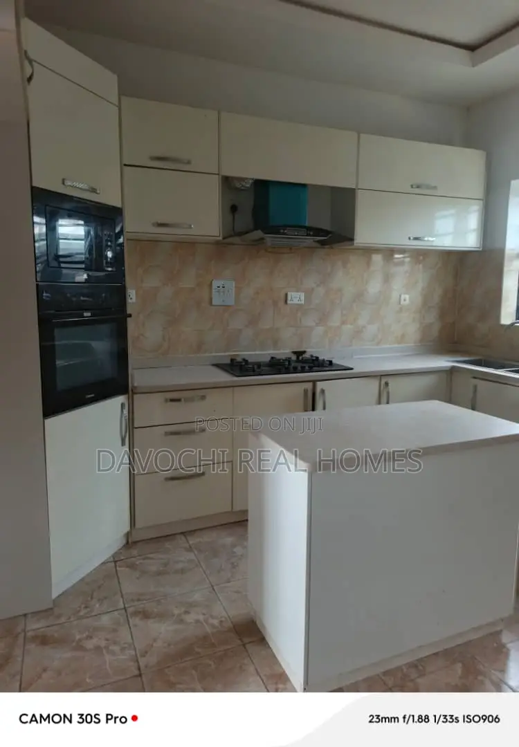 4bdrm Duplex in Victoria Crest4, Lekki Phase 2 for rent