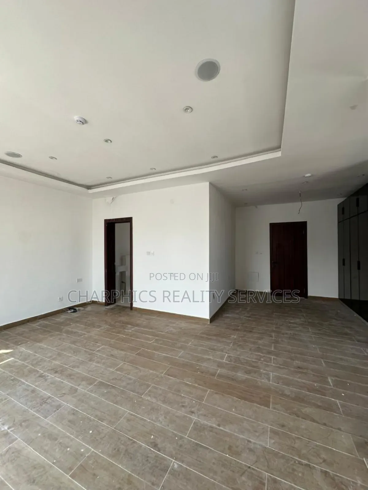 6bdrm Duplex in Ikate for sale