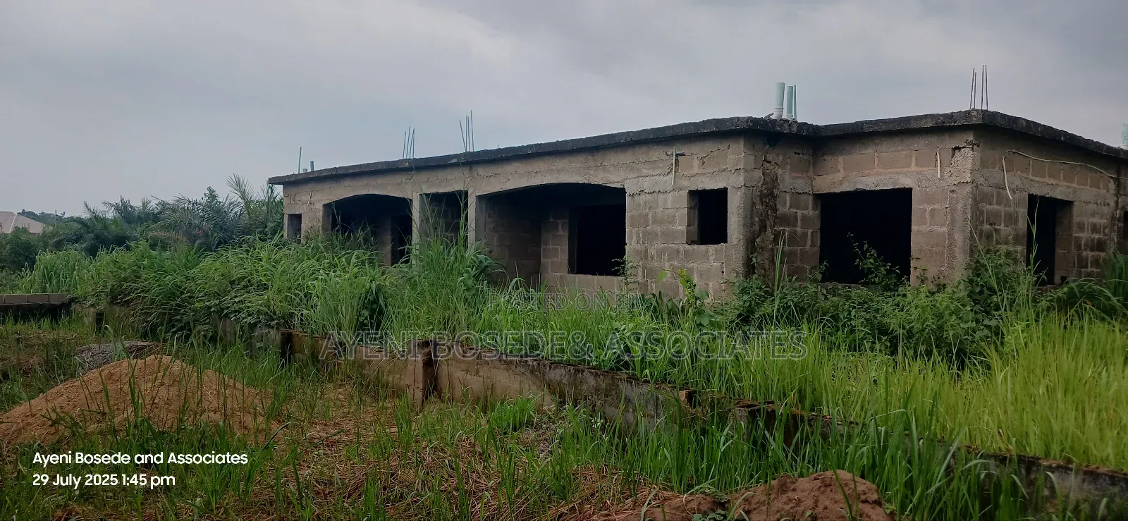 2bdrm Block of Flats in Omu Isoko, Mowe, Obafemi-Owode for sale