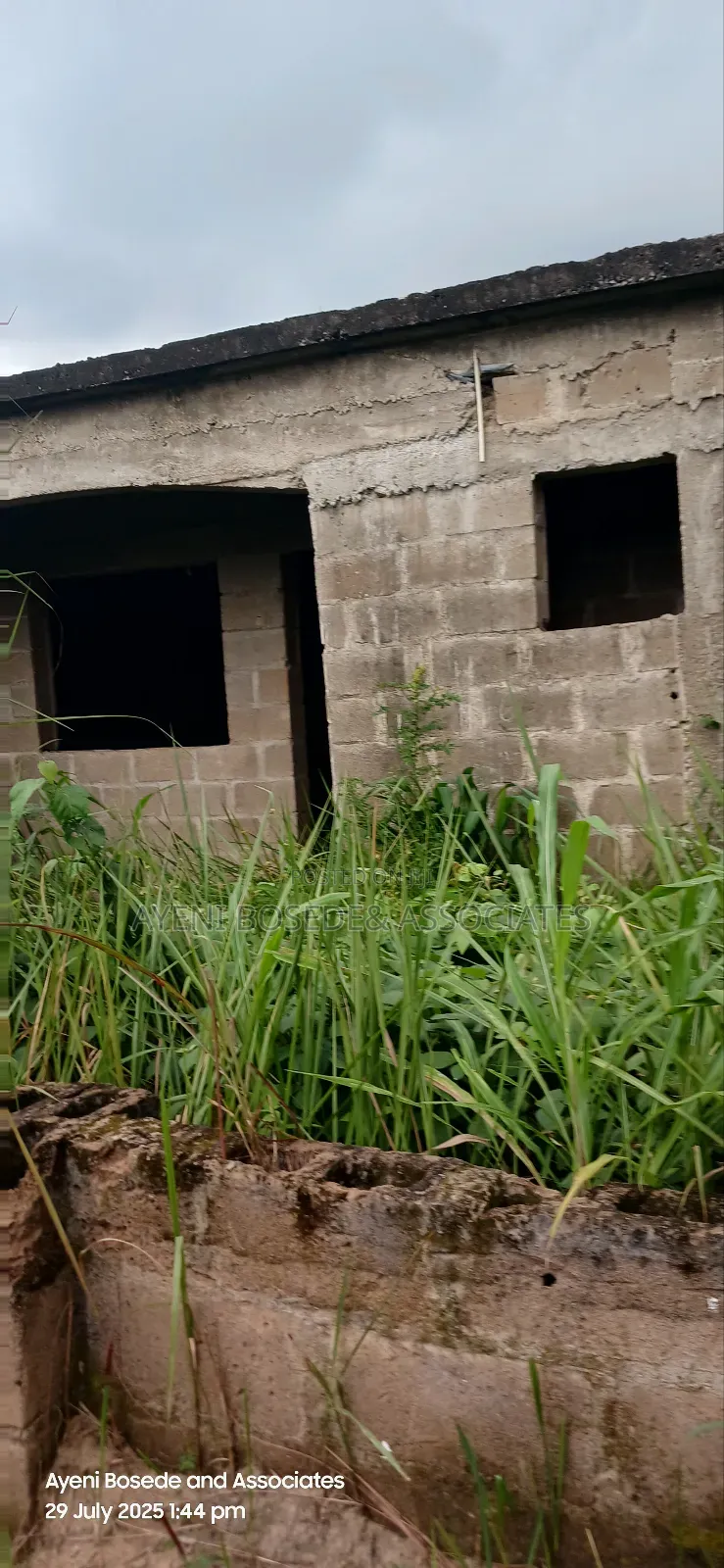 2bdrm Block of Flats in Omu Isoko, Mowe, Obafemi-Owode for sale