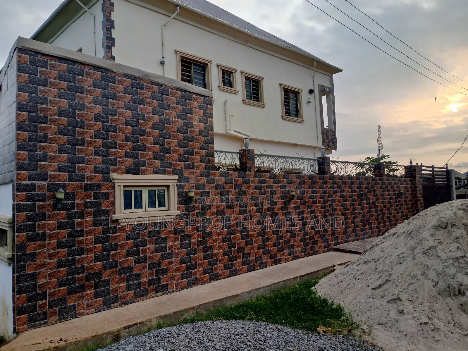 Furnished Mini Flat in Igando / Ikotun/Igando for rent