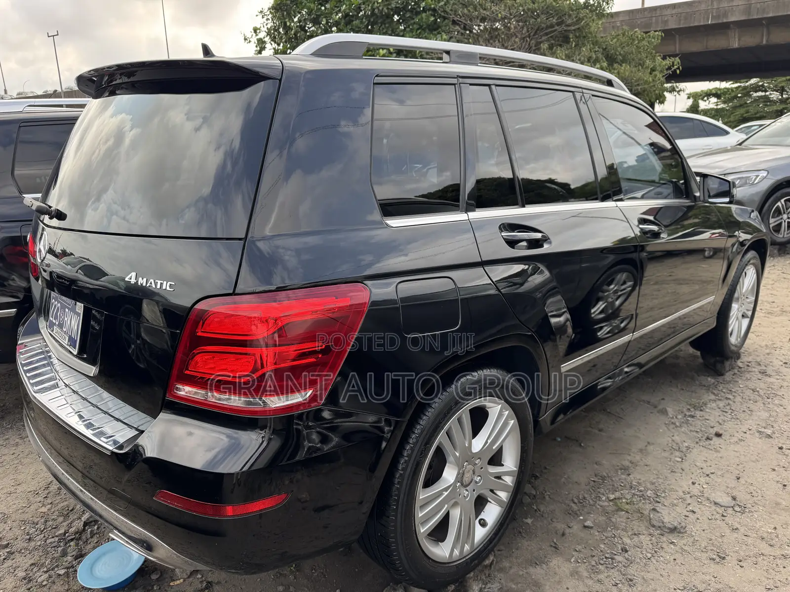 Mercedes-Benz GLK-Class Base GLK 350 4dr AWD 4MATIC (3.5L 6cyl 7A) 2015
