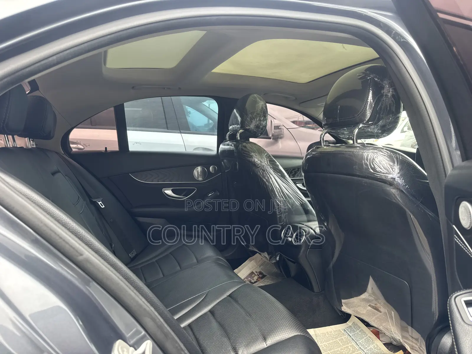 Mercedes-Benz C300 Luxury Sedan RWD (2.0L 4cyl 7A) 2016 Gray