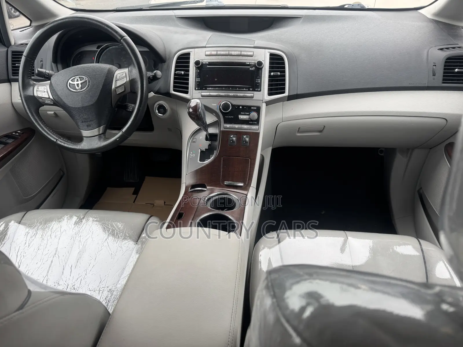 Toyota Venza AWD 2011 White