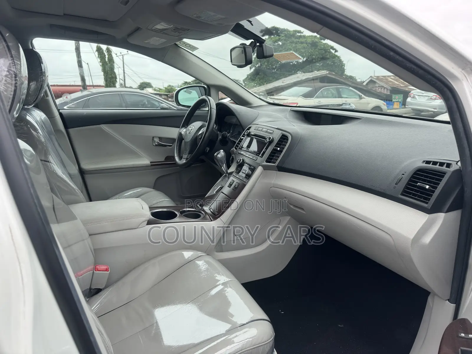 Toyota Venza AWD 2011 White