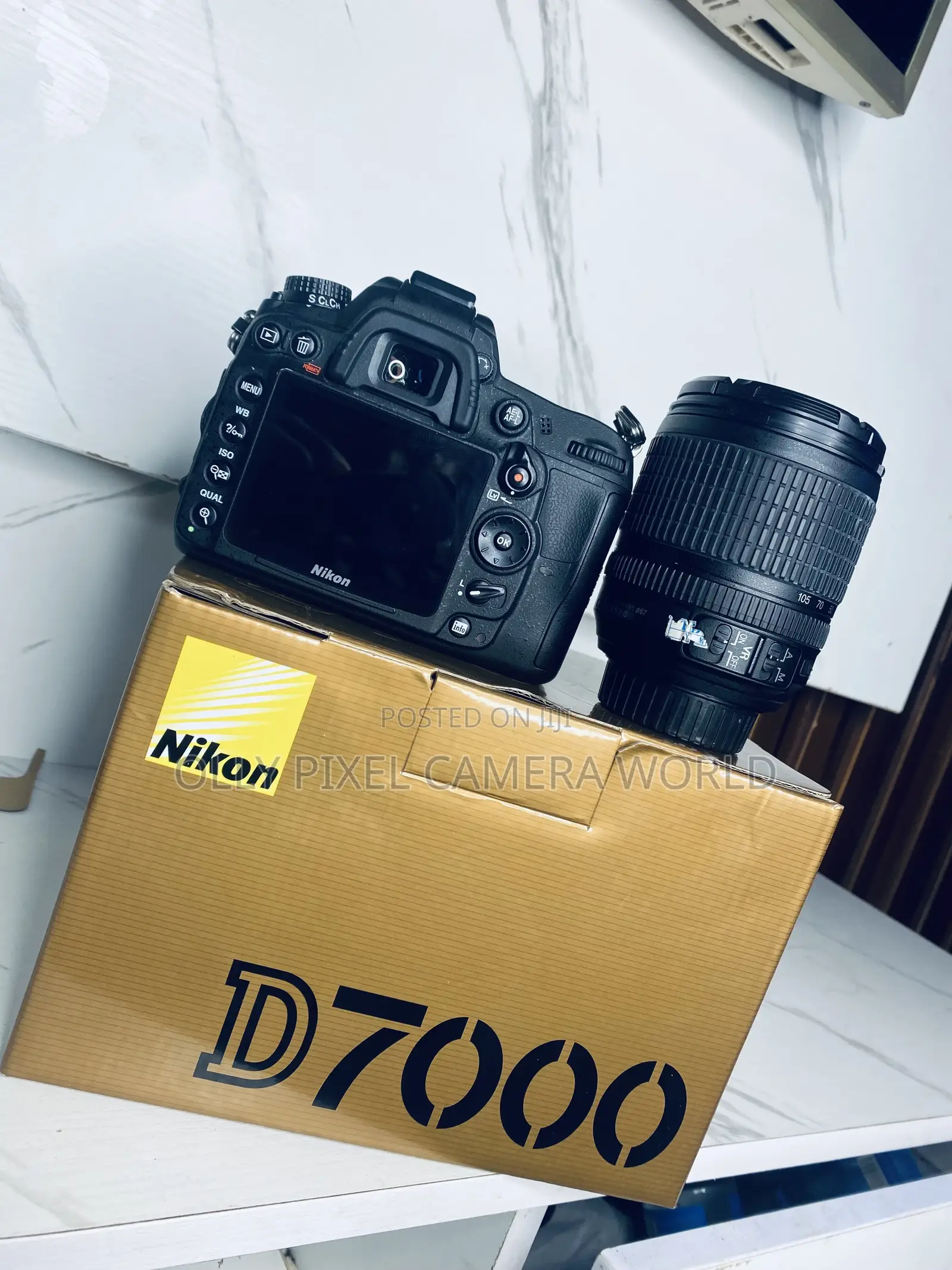 Nikon D7000 With Lens