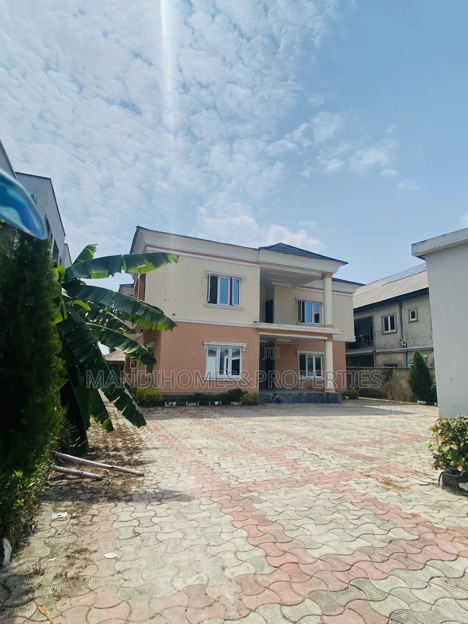 4bdrm Duplex in Sangotedo for sale