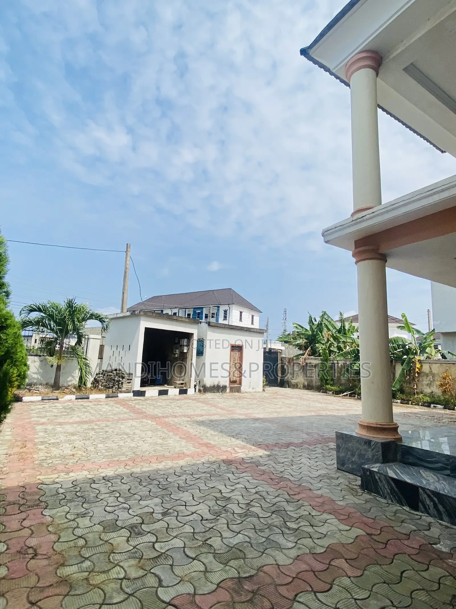 4bdrm Duplex in Sangotedo for sale