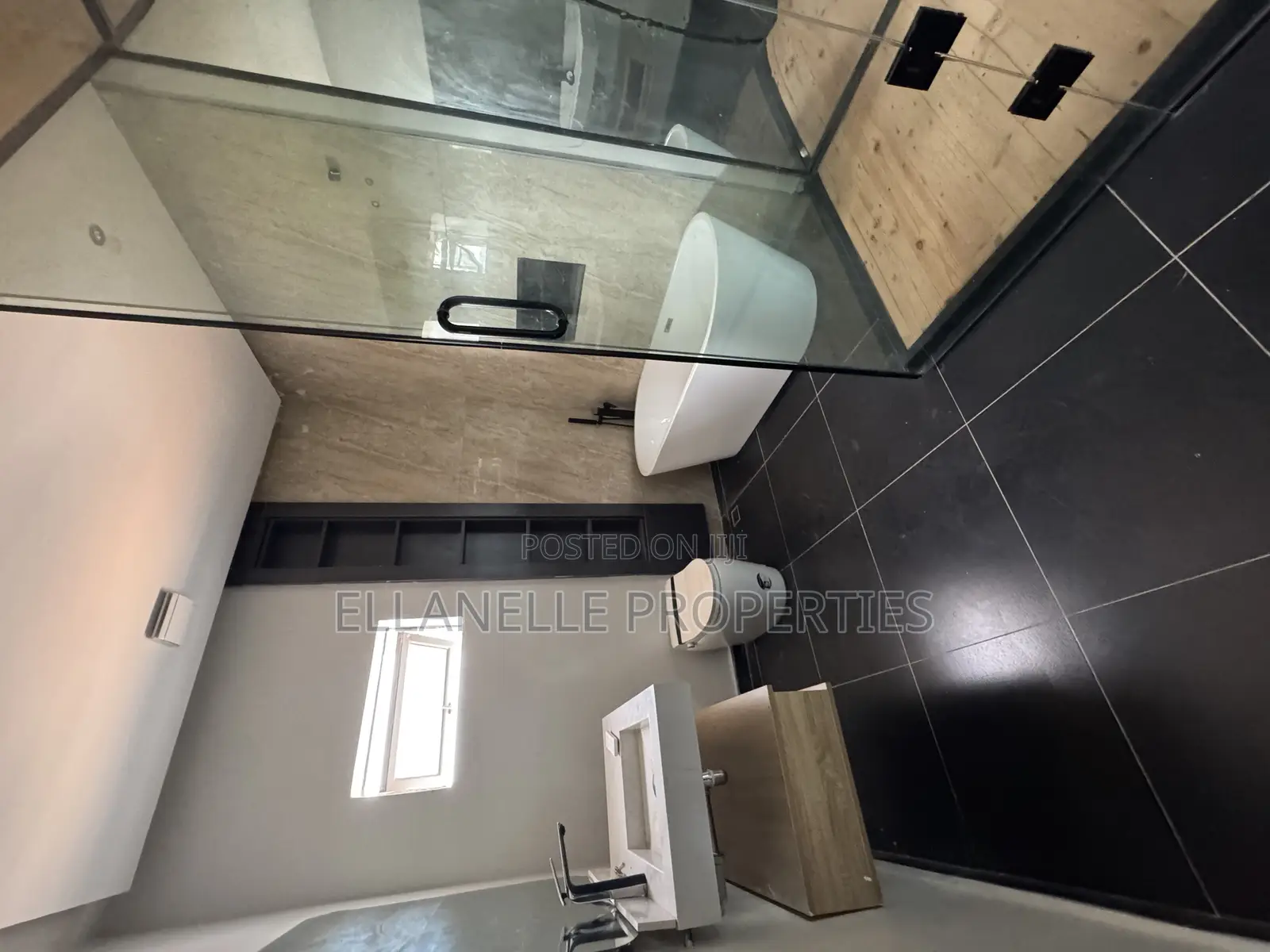 Furnished 5bdrm Duplex in Jahi for sale