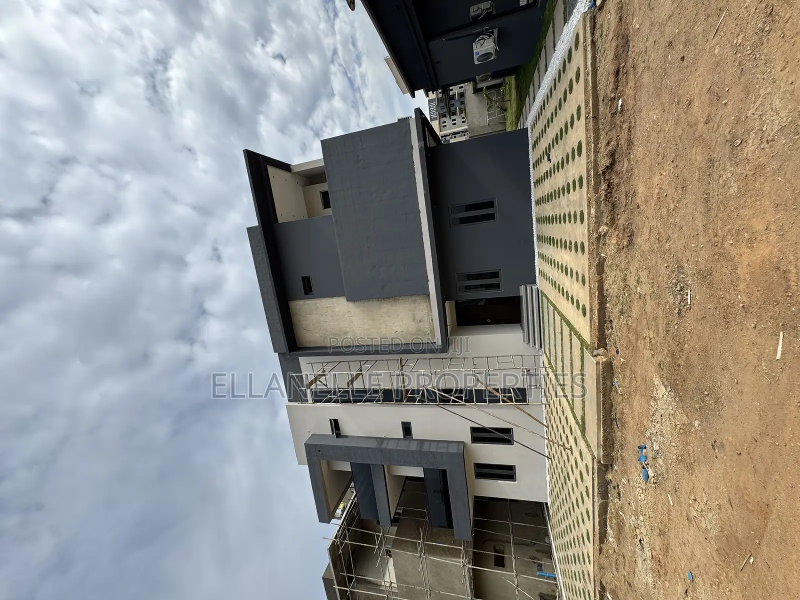 Furnished 5bdrm Duplex in Jahi for sale
