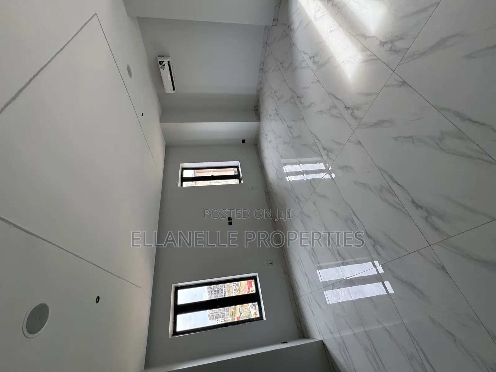Furnished 5bdrm Duplex in Jahi for sale