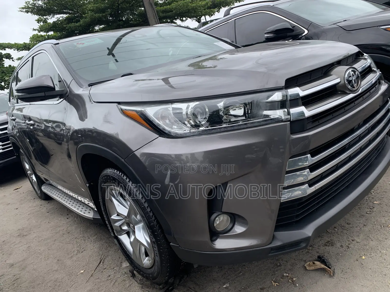 Toyota Highlander Limited 2019 Gray