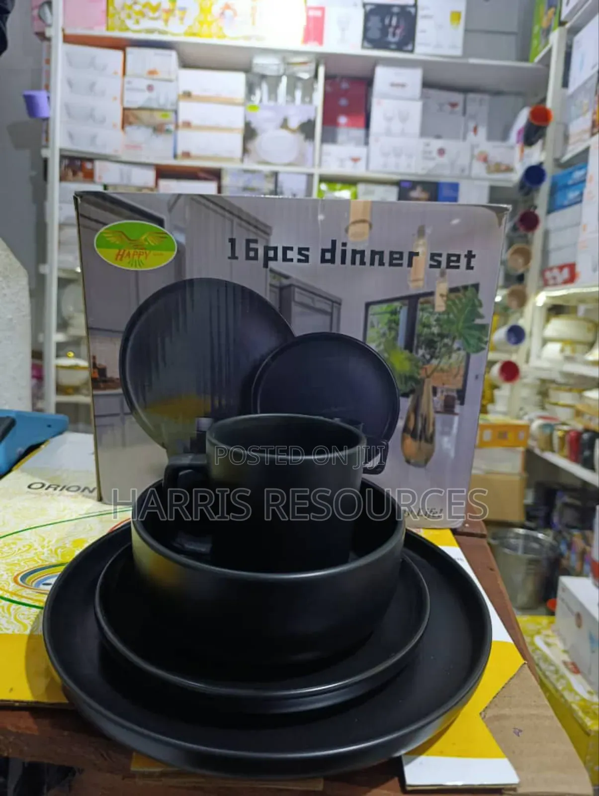 16 PCS Black Dinner Set Glass Plates