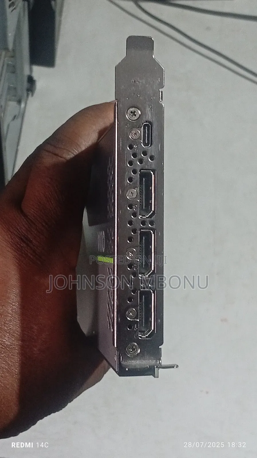 Nvidia Quadro RTX 4000 8gb Ddr6.