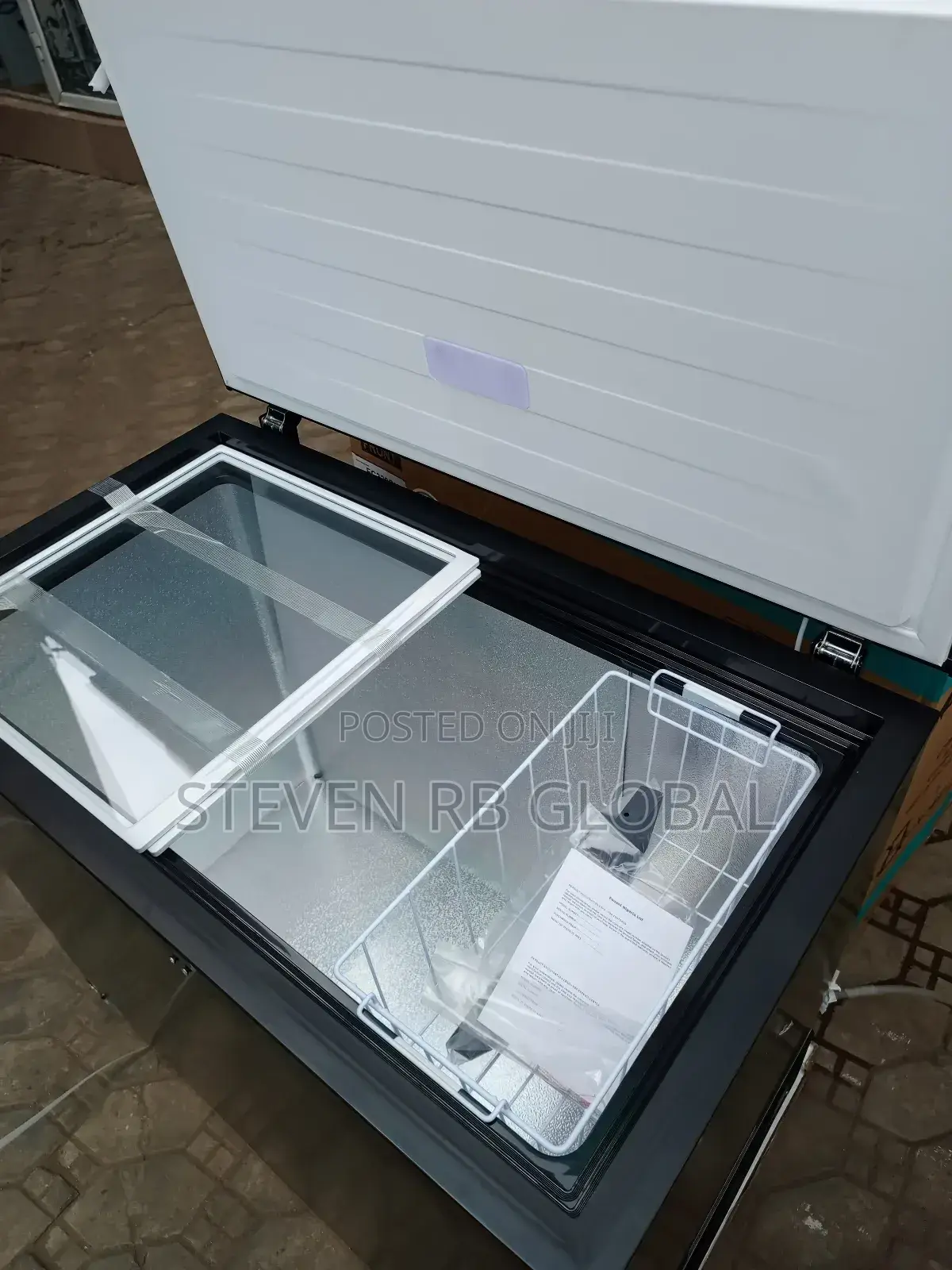 Hisense 240 Litres Chest Freezer With Glass Door | FRZ 320